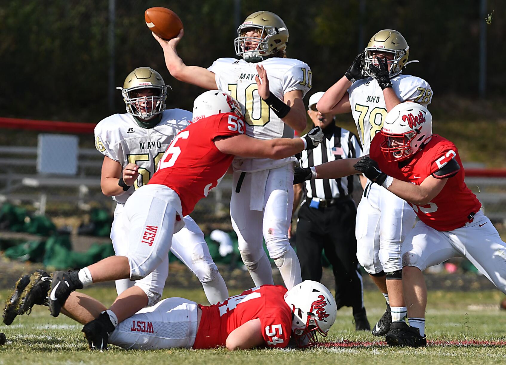 Mankato West football v. Rochester Mayo 2